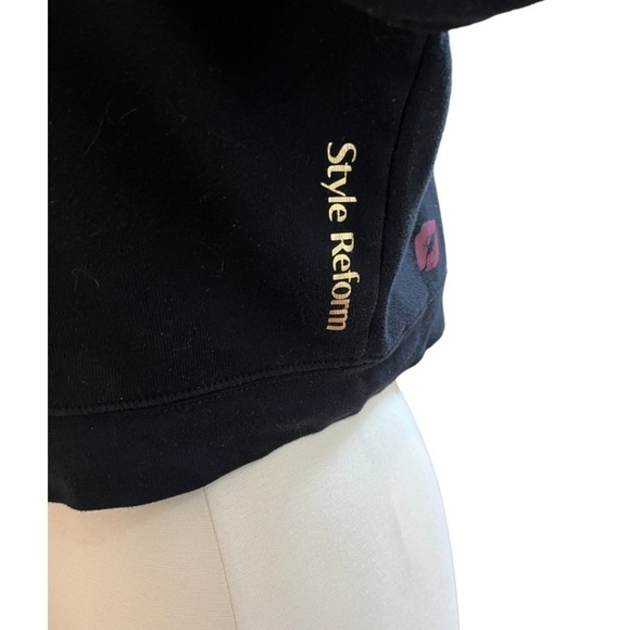 Style Reform, Kissing Lips Sweatshirt in Black Size Small - Picture 6 of 11
